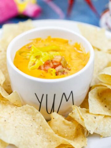 salsa con queso with chips