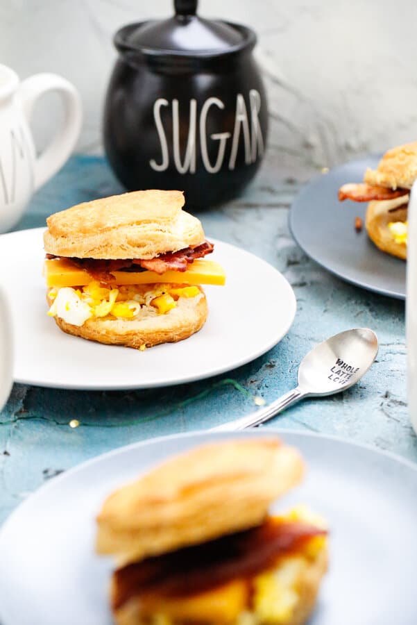 Breakfast Sandwiches, make-head breakfast sandwiches, protein, food-prep, breakfast