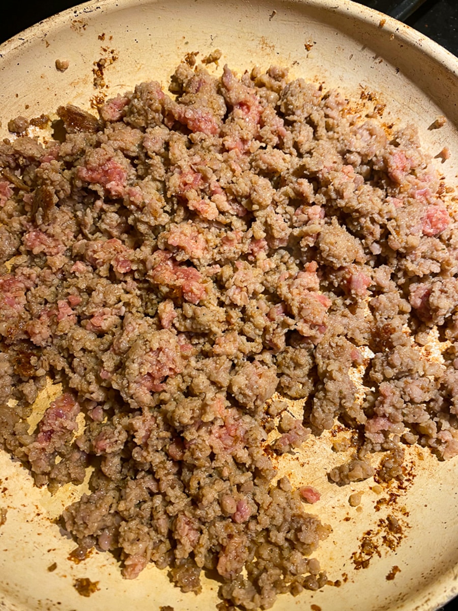 cooked turkey sausage in a skillet 
