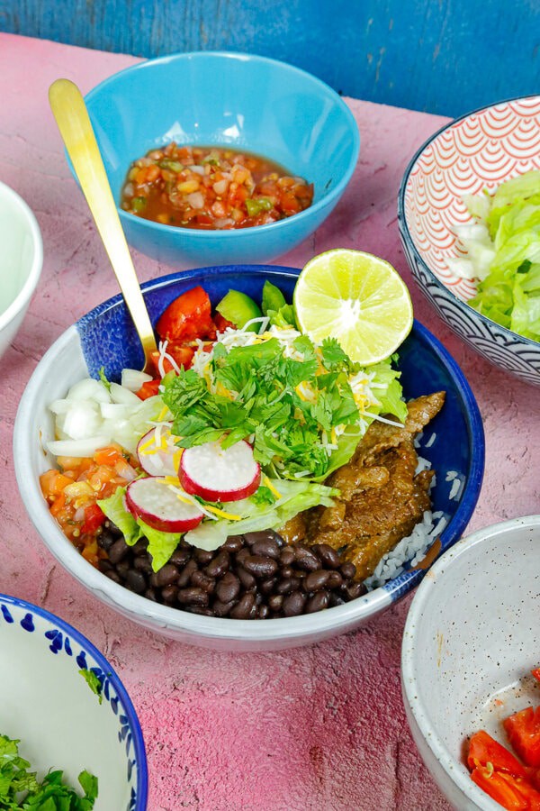 Healthy Burrito Bowls, Burrito Bowls, Chipotle, Mexican Food, Carne Asada, Veggies