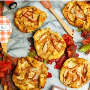 featured image mini apple pies