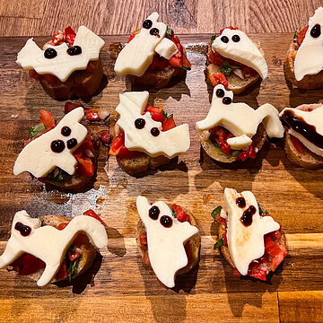 bruschetta appetizer ideas bruschetta with mozzarella