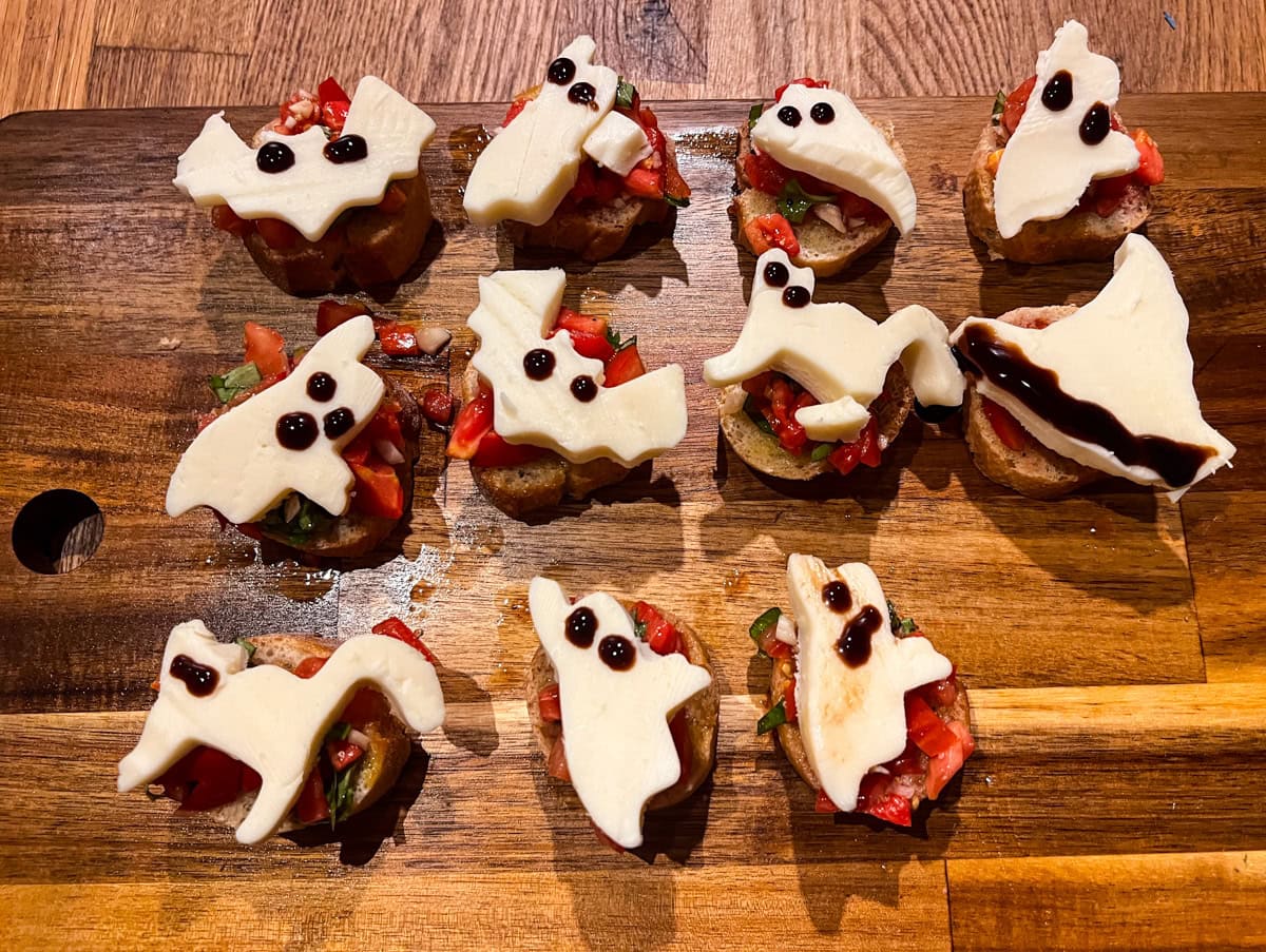 bruschetta appetizer ideas bruschetta with mozzarella