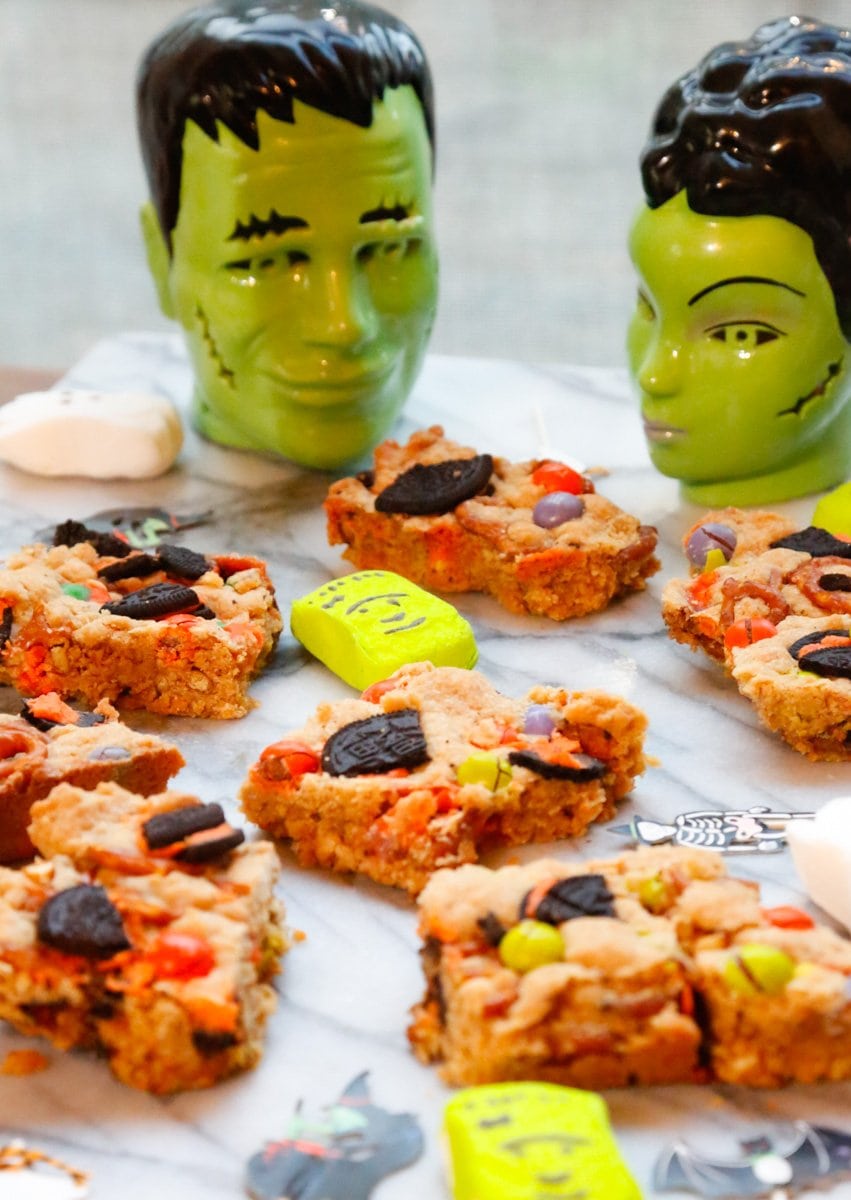 halloween cake bars
halloween m&m cookies