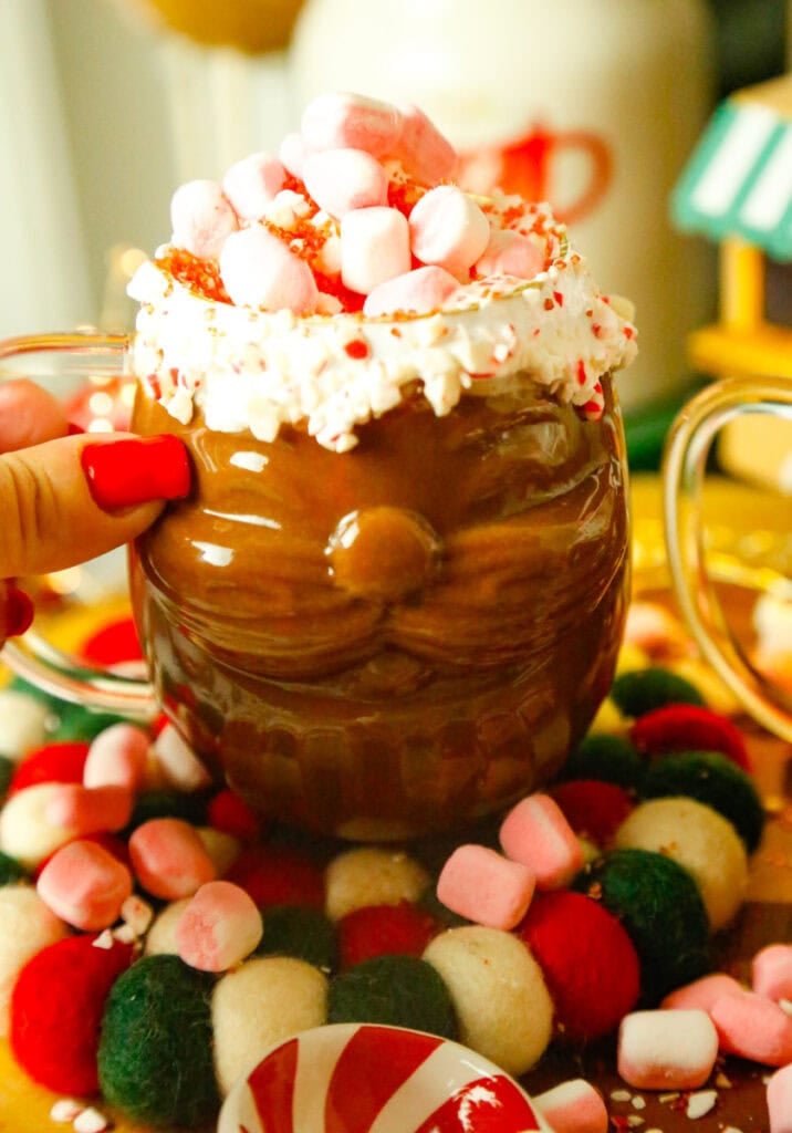 candy cane cocoa
peppermint hot cocoa