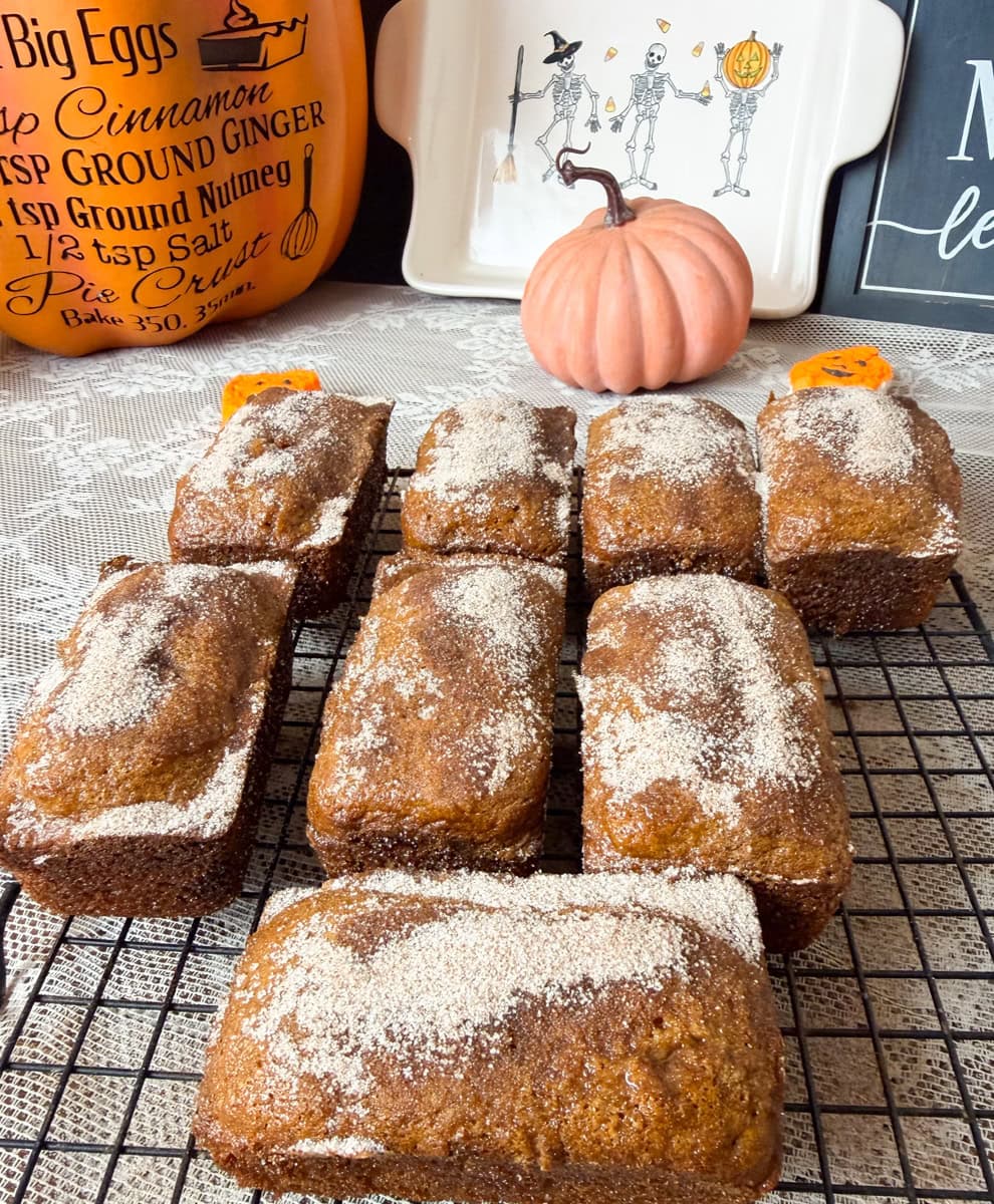 mini loaves of pumpkin bread